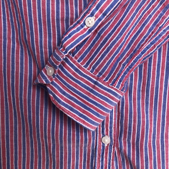 🍌 Banana Republic Striped Button-Down - Picture 5 of 6